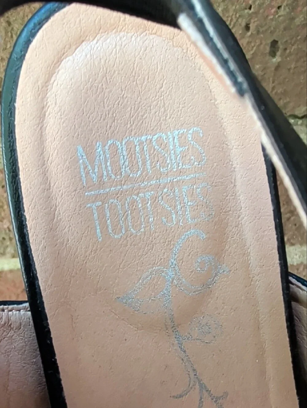 Mootsies Tootsies Black Faux Leather Slingback Wedge Thadley Sandals Size 8